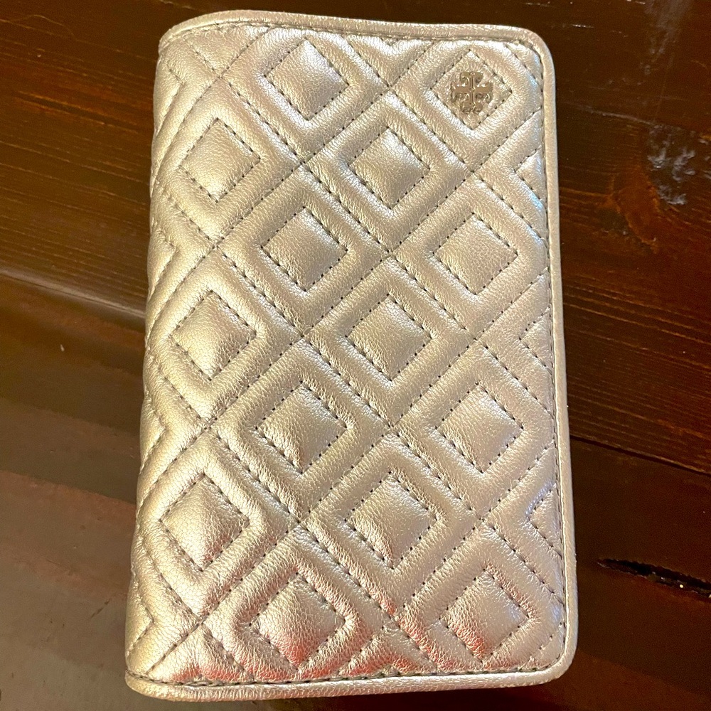 Tory Burch Mini Flip wallet